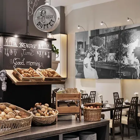 Gaesteresidenz Pelikan Viertel Apart Otel 2*