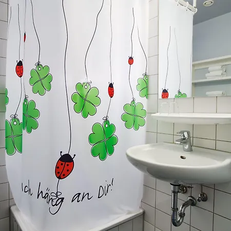 Gaesteresidenz Pelikan Viertel 2*