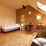 Gaesteresidenz Pelikan Viertel Apartahotel 2*