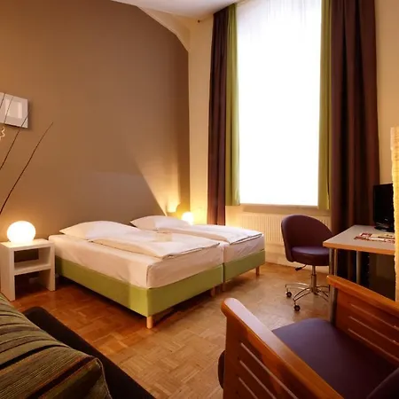 Gaesteresidenz Pelikan Viertel 2*