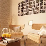 Gaesteresidenz Pelikan Viertel מלון דירות