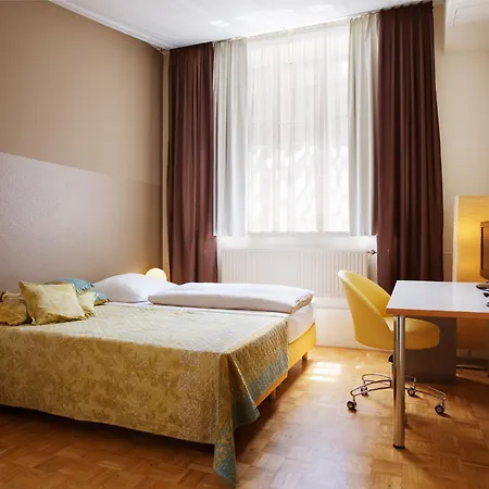 Gaesteresidenz Pelikan Viertel 2*